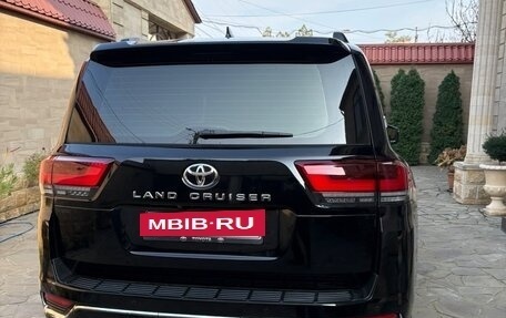 Toyota Land Cruiser, 2021 год, 8 000 000 рублей, 4 фотография