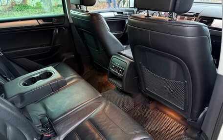 Volkswagen Touareg III, 2010 год, 1 689 000 рублей, 10 фотография