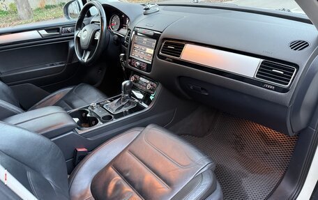 Volkswagen Touareg III, 2010 год, 1 689 000 рублей, 11 фотография