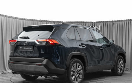 Toyota RAV4, 2020 год, 2 620 000 рублей, 5 фотография