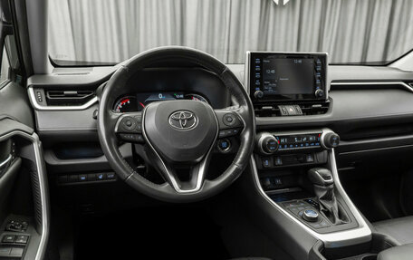 Toyota RAV4, 2020 год, 2 620 000 рублей, 7 фотография