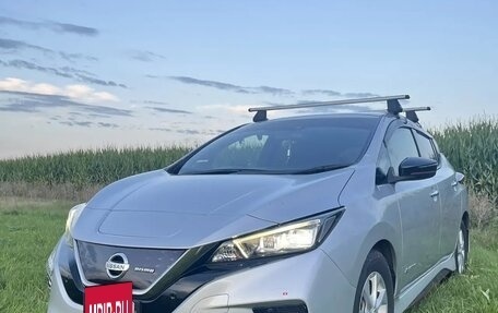 Nissan Leaf II, 2018 год, 2 250 000 рублей, 3 фотография