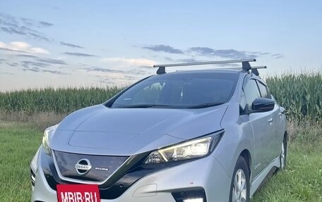 Nissan Leaf II, 2018 год, 2 250 000 рублей, 5 фотография