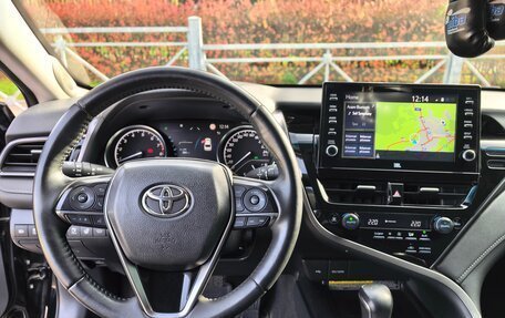 Toyota Camry, 2021 год, 2 990 000 рублей, 19 фотография