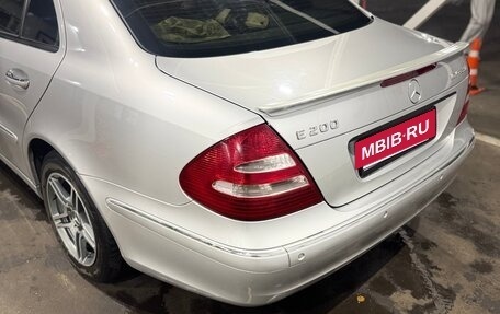 Mercedes-Benz E-Класс, 2004 год, 800 000 рублей, 4 фотография