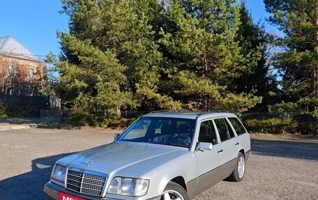 Mercedes-Benz E-Класс, 1994 год, 550 000 рублей, 1 фотография