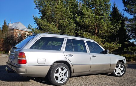 Mercedes-Benz E-Класс, 1994 год, 550 000 рублей, 4 фотография