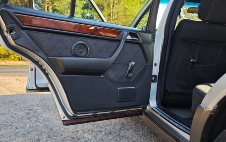 Mercedes-Benz E-Класс, 1994 год, 550 000 рублей, 9 фотография