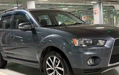 Mitsubishi Outlander III рестайлинг 3, 2012 год, 1 090 000 рублей, 13 фотография
