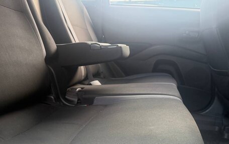Mitsubishi Outlander III рестайлинг 3, 2012 год, 1 090 000 рублей, 15 фотография