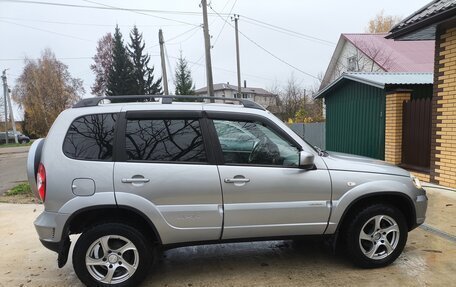 Chevrolet Niva I рестайлинг, 2016 год, 730 000 рублей, 2 фотография