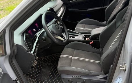 Volkswagen Golf VIII, 2023 год, 2 300 000 рублей, 4 фотография