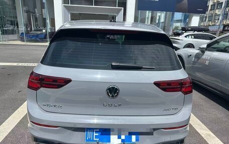 Volkswagen Golf VIII, 2023 год, 2 300 000 рублей, 3 фотография