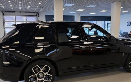 Rolls-Royce Cullinan, 2023 год, 39 900 000 рублей, 2 фотография