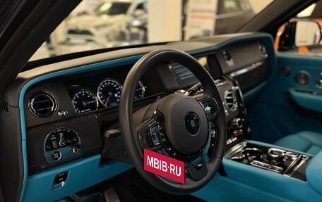 Rolls-Royce Cullinan, 2023 год, 39 900 000 рублей, 7 фотография