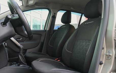 Renault Sandero II рестайлинг, 2019 год, 1 229 000 рублей, 23 фотография