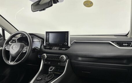 Toyota RAV4, 2020 год, 3 250 000 рублей, 12 фотография
