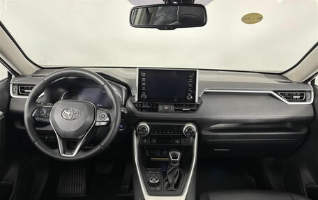 Toyota RAV4, 2020 год, 3 250 000 рублей, 13 фотография