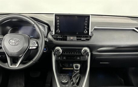 Toyota RAV4, 2020 год, 3 250 000 рублей, 14 фотография