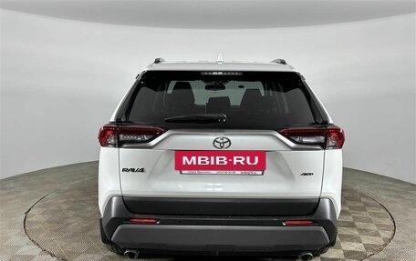 Toyota RAV4, 2020 год, 3 250 000 рублей, 6 фотография