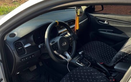 KIA Rio IV, 2017 год, 1 100 000 рублей, 3 фотография