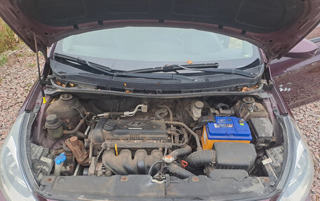 Hyundai Solaris II рестайлинг, 2013 год, 820 000 рублей, 20 фотография