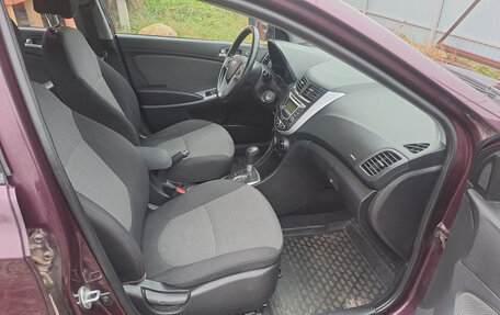 Hyundai Solaris II рестайлинг, 2013 год, 820 000 рублей, 25 фотография