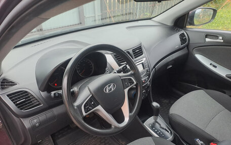 Hyundai Solaris II рестайлинг, 2013 год, 820 000 рублей, 23 фотография