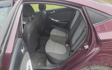 Hyundai Solaris II рестайлинг, 2013 год, 820 000 рублей, 29 фотография