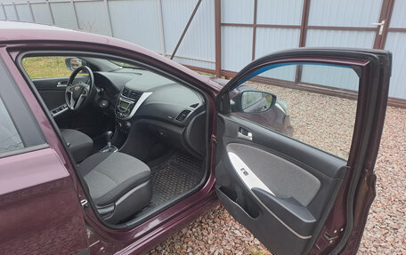 Hyundai Solaris II рестайлинг, 2013 год, 820 000 рублей, 26 фотография