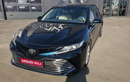 Toyota Camry, 2018 год, 2 500 000 рублей, 1 фотография