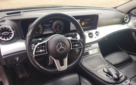 Mercedes-Benz E-Класс, 2019 год, 2 900 000 рублей, 13 фотография
