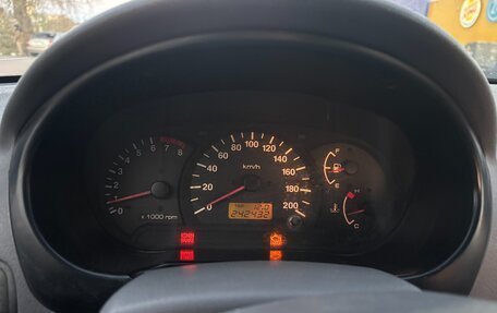 Hyundai Accent II, 2004 год, 200 000 рублей, 9 фотография