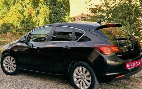Opel Astra J, 2010 год, 660 000 рублей, 4 фотография