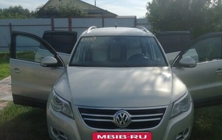 Volkswagen Tiguan I, 2011 год, 930 000 рублей, 4 фотография