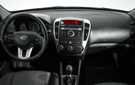 KIA cee'd I рестайлинг, 2011 год, 590 000 рублей, 15 фотография