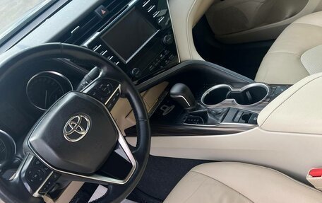 Toyota Camry, 2018 год, 2 500 000 рублей, 14 фотография