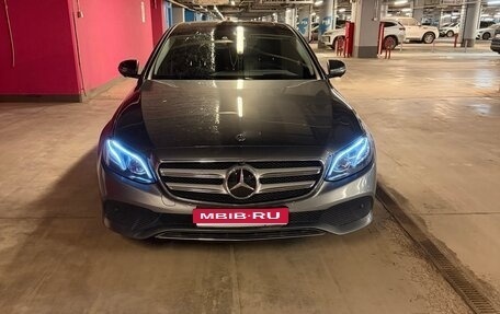 Mercedes-Benz E-Класс, 2020 год, 4 850 000 рублей, 1 фотография