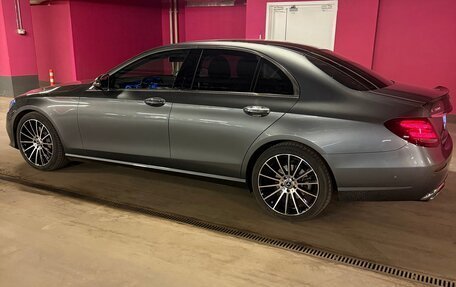 Mercedes-Benz E-Класс, 2020 год, 4 850 000 рублей, 4 фотография
