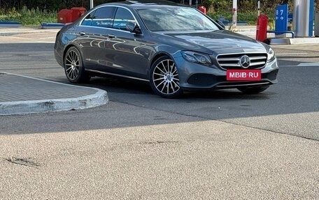Mercedes-Benz E-Класс, 2020 год, 4 850 000 рублей, 20 фотография