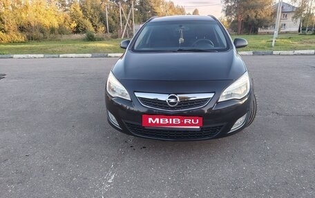 Opel Astra J, 2012 год, 630 000 рублей, 5 фотография