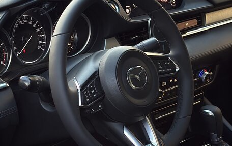 Mazda 6, 2018 год, 1 700 000 рублей, 11 фотография