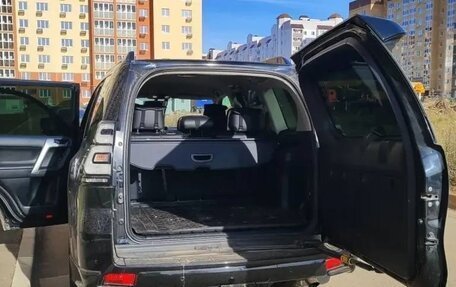 Toyota Land Cruiser Prado 150 рестайлинг, 2019 год, 4 200 000 рублей, 6 фотография
