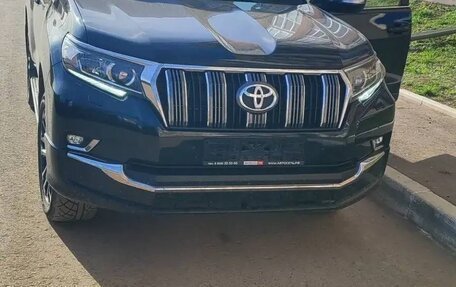 Toyota Land Cruiser Prado 150 рестайлинг, 2019 год, 4 200 000 рублей, 2 фотография