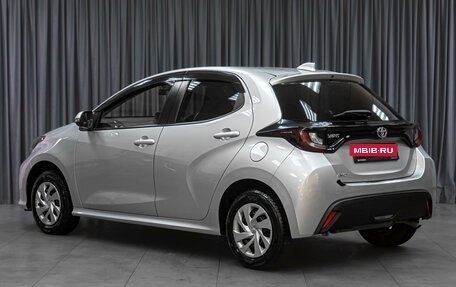 Toyota Yaris, 2021 год, 1 449 000 рублей, 2 фотография