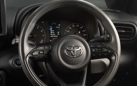 Toyota Yaris, 2021 год, 1 449 000 рублей, 18 фотография
