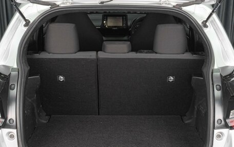 Toyota Yaris, 2021 год, 1 449 000 рублей, 19 фотография