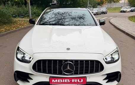 Mercedes-Benz E-Класс, 2020 год, 4 400 000 рублей, 1 фотография