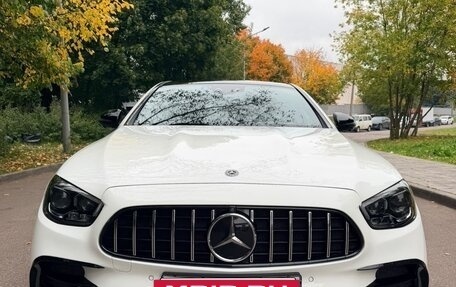 Mercedes-Benz E-Класс, 2020 год, 4 400 000 рублей, 4 фотография