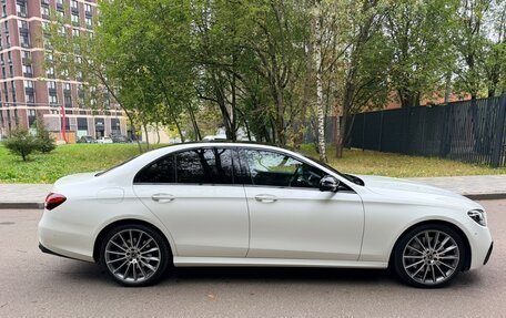 Mercedes-Benz E-Класс, 2020 год, 4 400 000 рублей, 5 фотография
